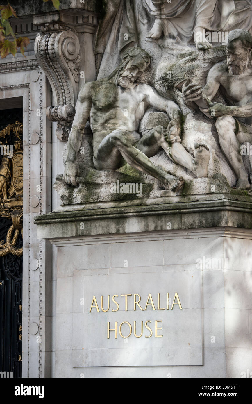 LONDON, Vereinigtes Königreich — Australia House, das sich am Strand im Zentrum Londons befindet, beherbergt die Australian High Commission. Das historische Gebäude ist ein Wahrzeichen, das Australiens diplomatische Präsenz in Großbritannien repräsentiert. Australia House ist seit 1918 die Australian High Commission. Stockfoto