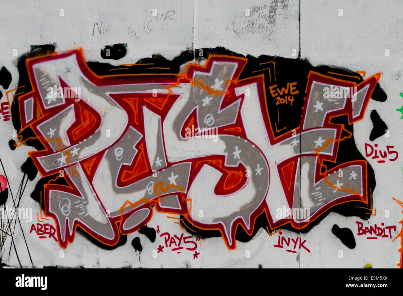 Berlin Wall Graffiti Cartoon bunten Tag Wort Stockfoto