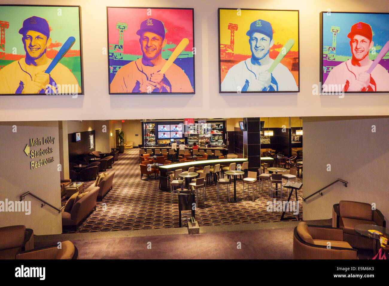 Saint St. Louis Missouri, Hilton St. Louis im Ballpark, Hotel, innen, Lobby, Cardinals, Major League Baseballspiele, Spieler, Team, Stan Musial, Schläger, spor Stockfoto