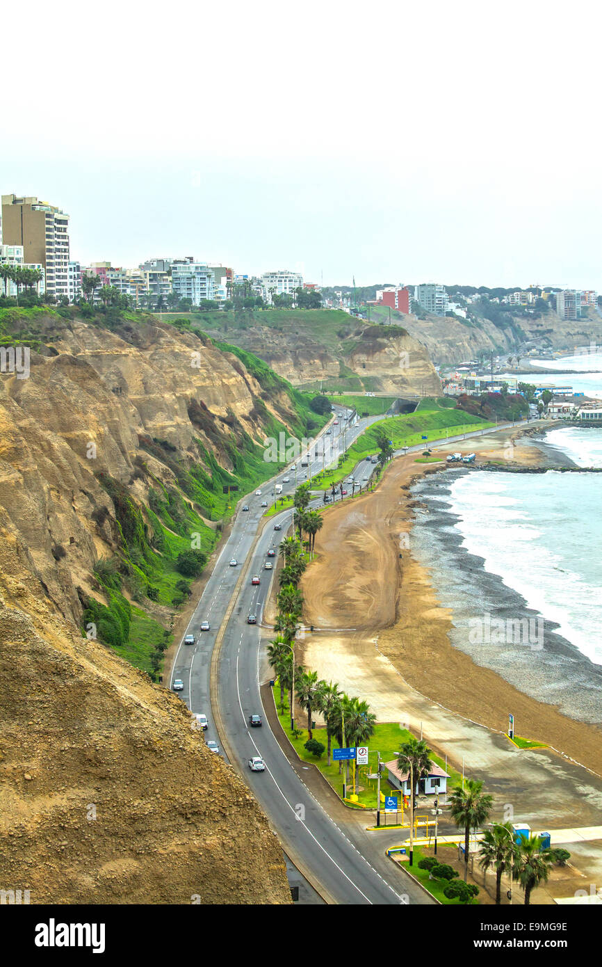 Küstenstraße in der Nähe von Strand von Miraflores in Lima, Peru Stockfoto
