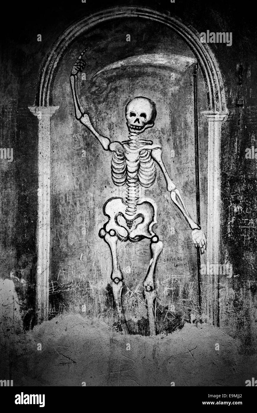 Der Tod. Alte Gemälde an der Wand der Kirche Stockfoto