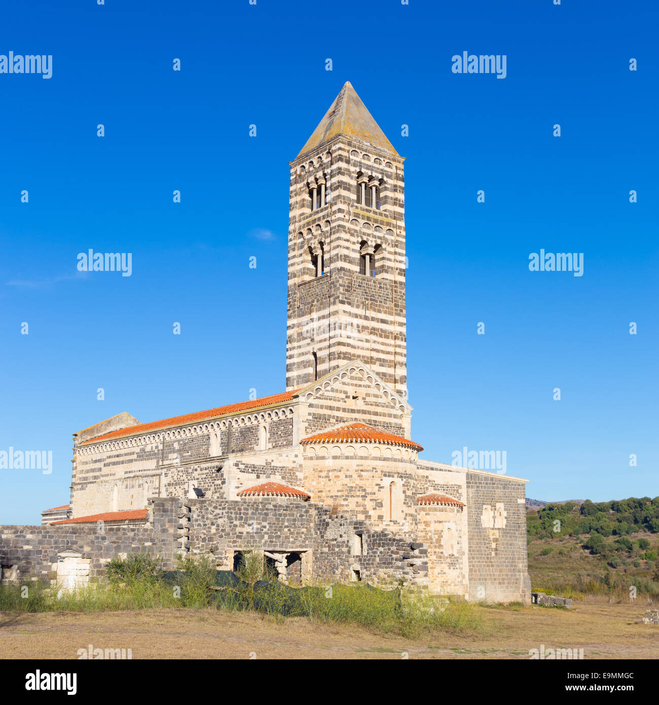 Romanische Kirche Santa Trinita di Saccargia. Stockfoto