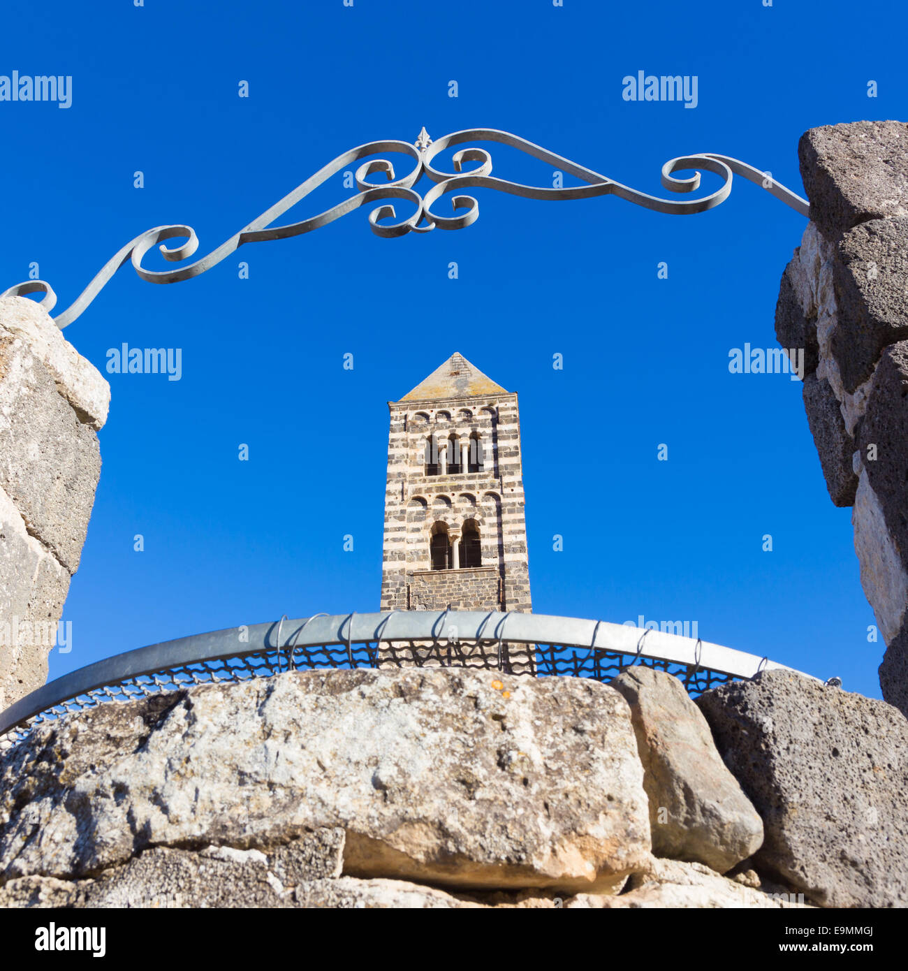 Romanische Kirche Santa Trinita di Saccargia. Stockfoto