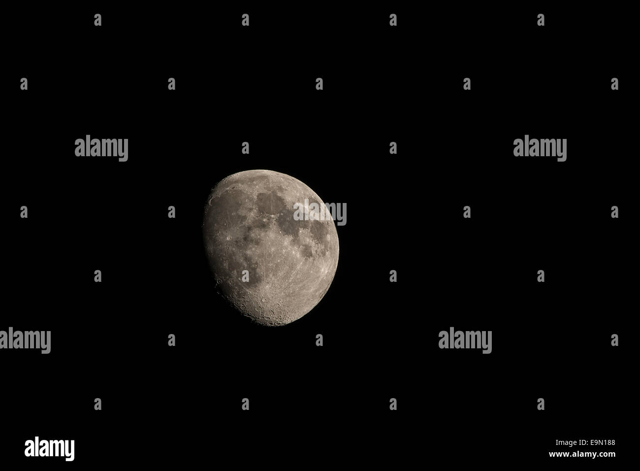 Mond am Nachthimmel Stockfoto