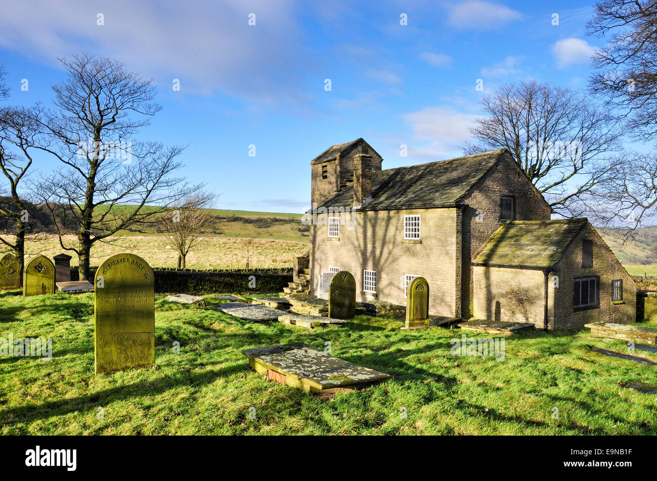 Jenkin Kapelle in Saltersford in der Nähe von Macclesfield, Cheshire. Wintersonne auf dieses alte Gebäude, erbaut im Jahre 1773. Stockfoto