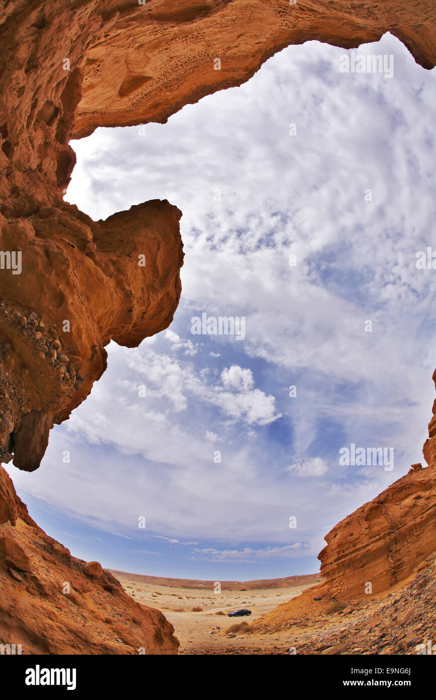 Die Slot-Loch Canyon in Yudean Wüste Stockfoto