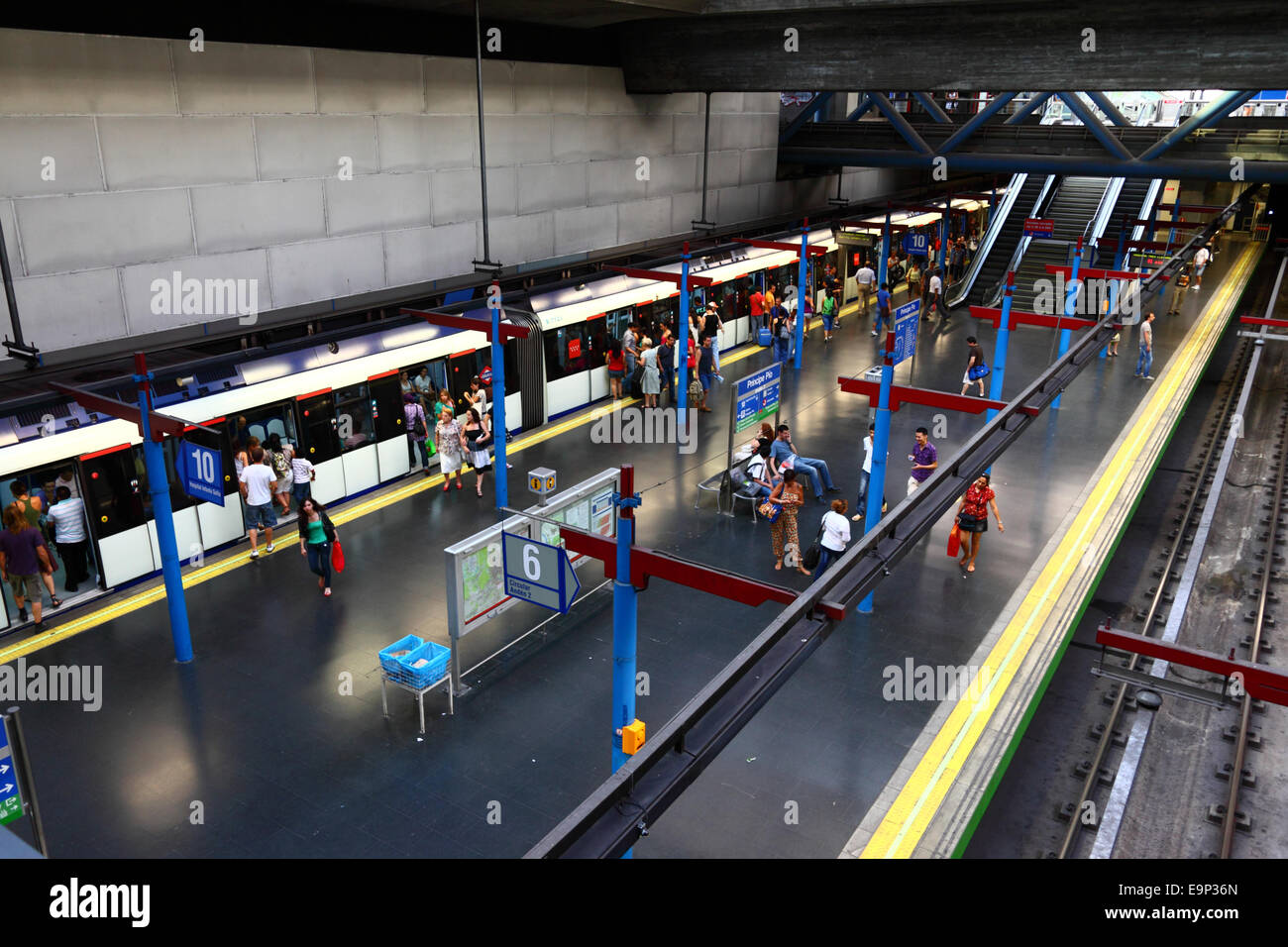 Madrid Estacion Del Metro Stockfotos und bilder Kaufen Alamy