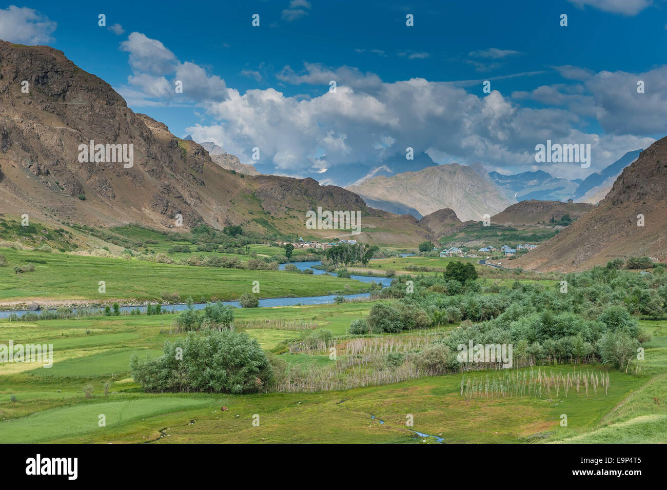 Ladakh-Landschaft auf Srinagar-Leh-Highway Stockfoto