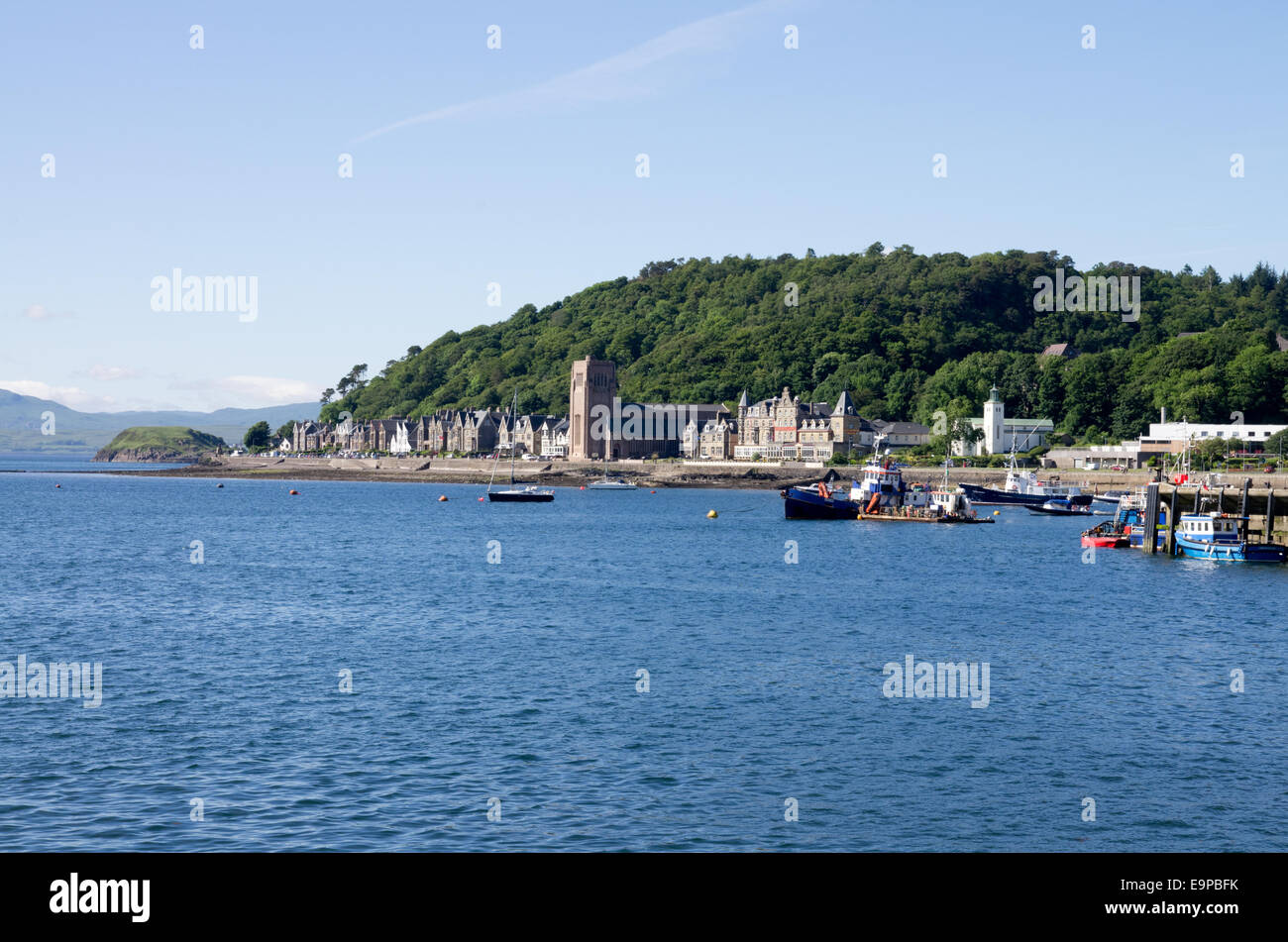 Oban Hafen und Corran Esplanade Stockfoto