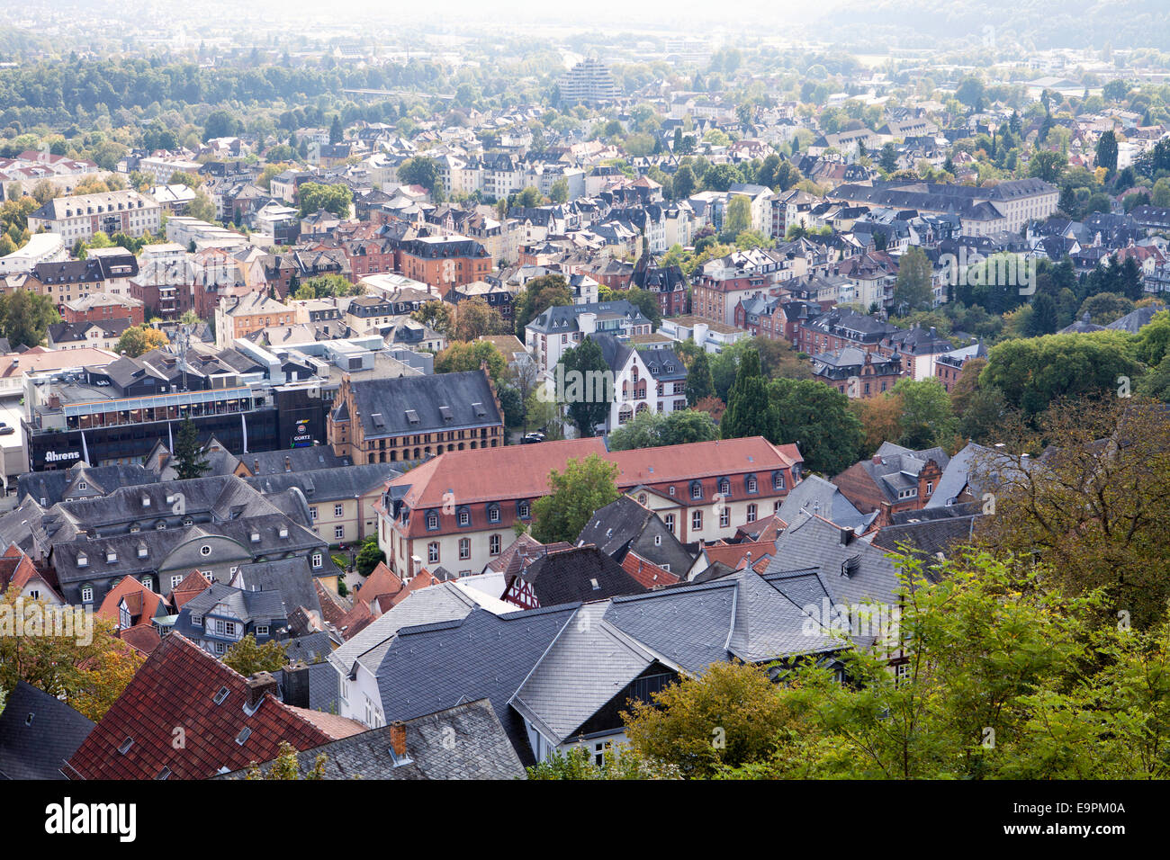 Mit Blick auf die Dächer der Altstadt, Marburg, Hessen, Deutschland, Europa, Stockfoto