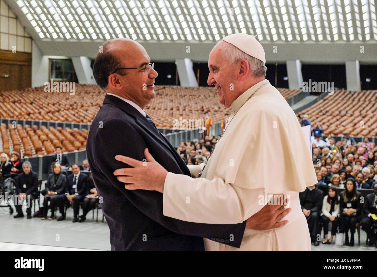 Rom, Italien. 31. Oktober 2014. Kredit-Papst Francis treffen katholische Bruderschaft des charismatischen Covenance in der Halle von Paul VI., Rom 31. Oktober 2014: wirklich Easy Star/Alamy Live News Stockfoto