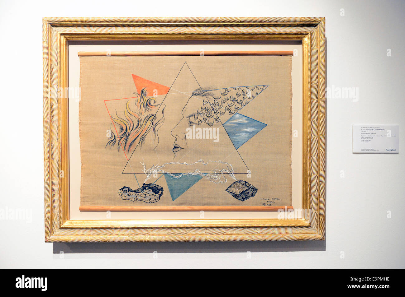 Porträt von André Breton von Toyen ist bei der Ausstellung von Werken der Tschechischen Avantgarde im Museum Kampa, Prag, Tschechische Republik, 31. Oktober 2014 sehen. Werke werden im Auktionshaus Sotheby's am 12. November angeboten. (CTK Foto/römische Vondrous) Stockfoto