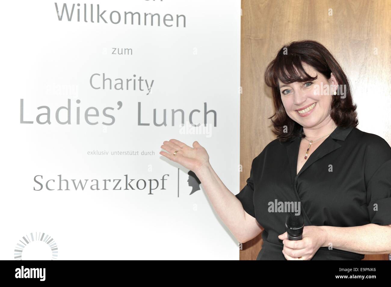 Prominente Besucher der DKMS LIFE Charity Ladies Lunch im Folkwang Museum.  Mitwirkende: Ruth Neri wo: Essen, Deutschland bei: 28. April 2014 Stockfoto