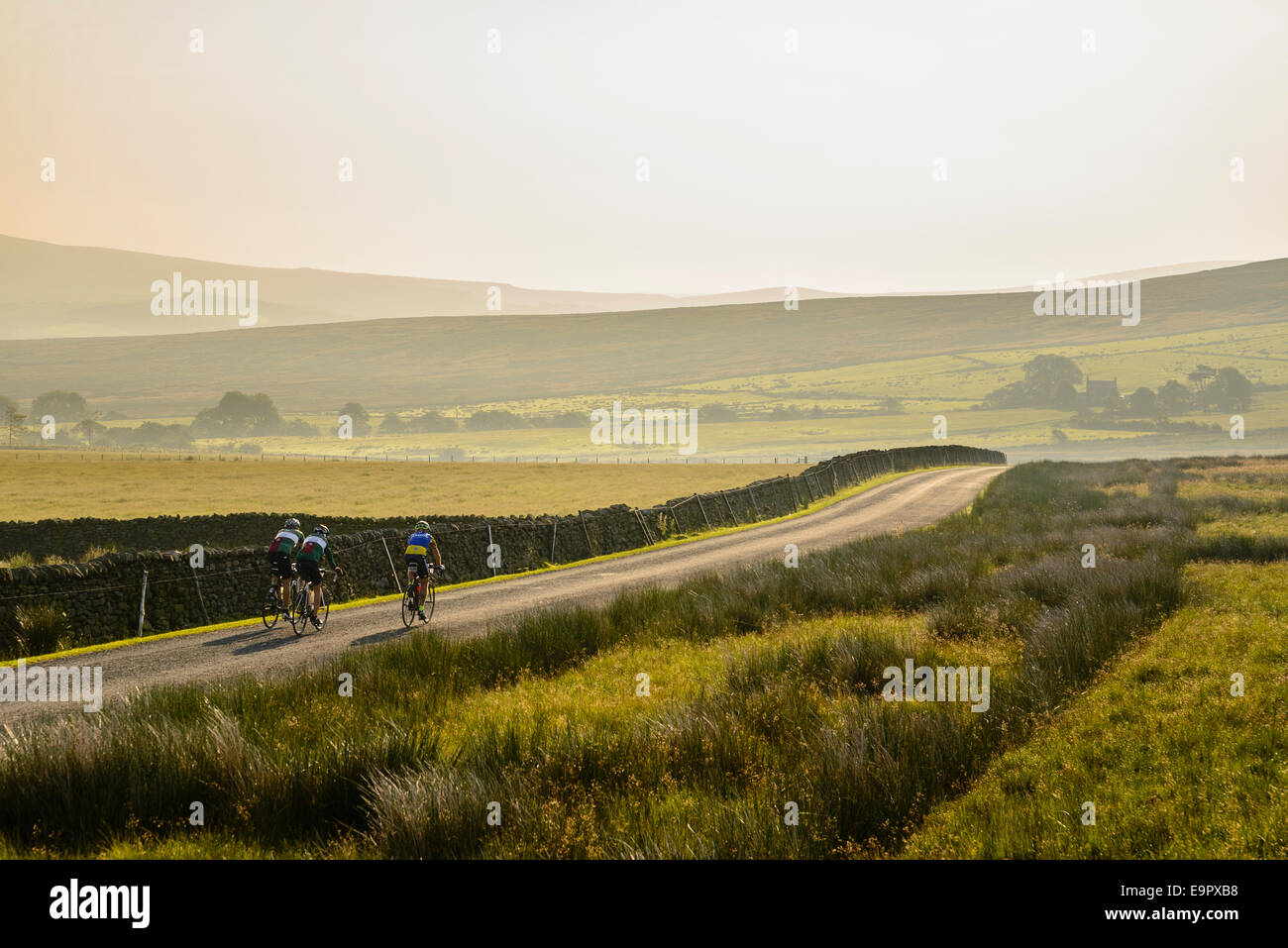 Radfahrer über Wyresdale während sportlichen Event in den Wald von Bowland Lancashire Stockfoto