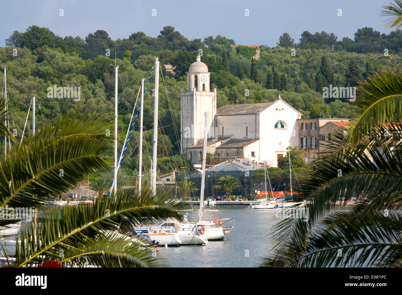 Portovenere, Ligurien, Italien. Blick auf die Santuario di Nostra Signora Delle Grazie. Stockfoto