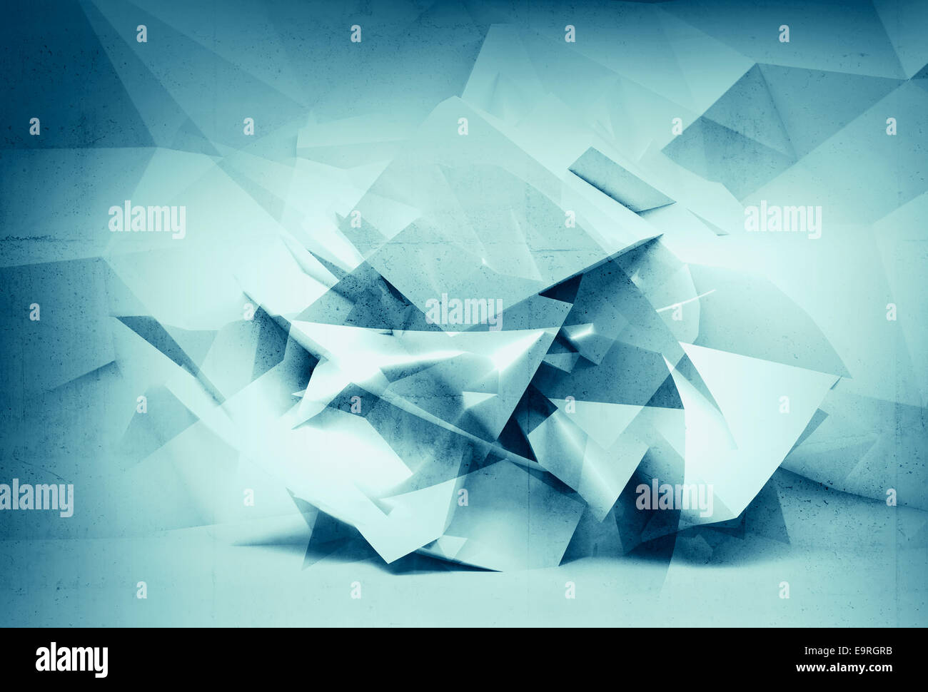 Abstrakt 3d blauer Hintergrund mit chaotischen polygonalen Betonoberfläche in leeren Innenraum Stockfoto