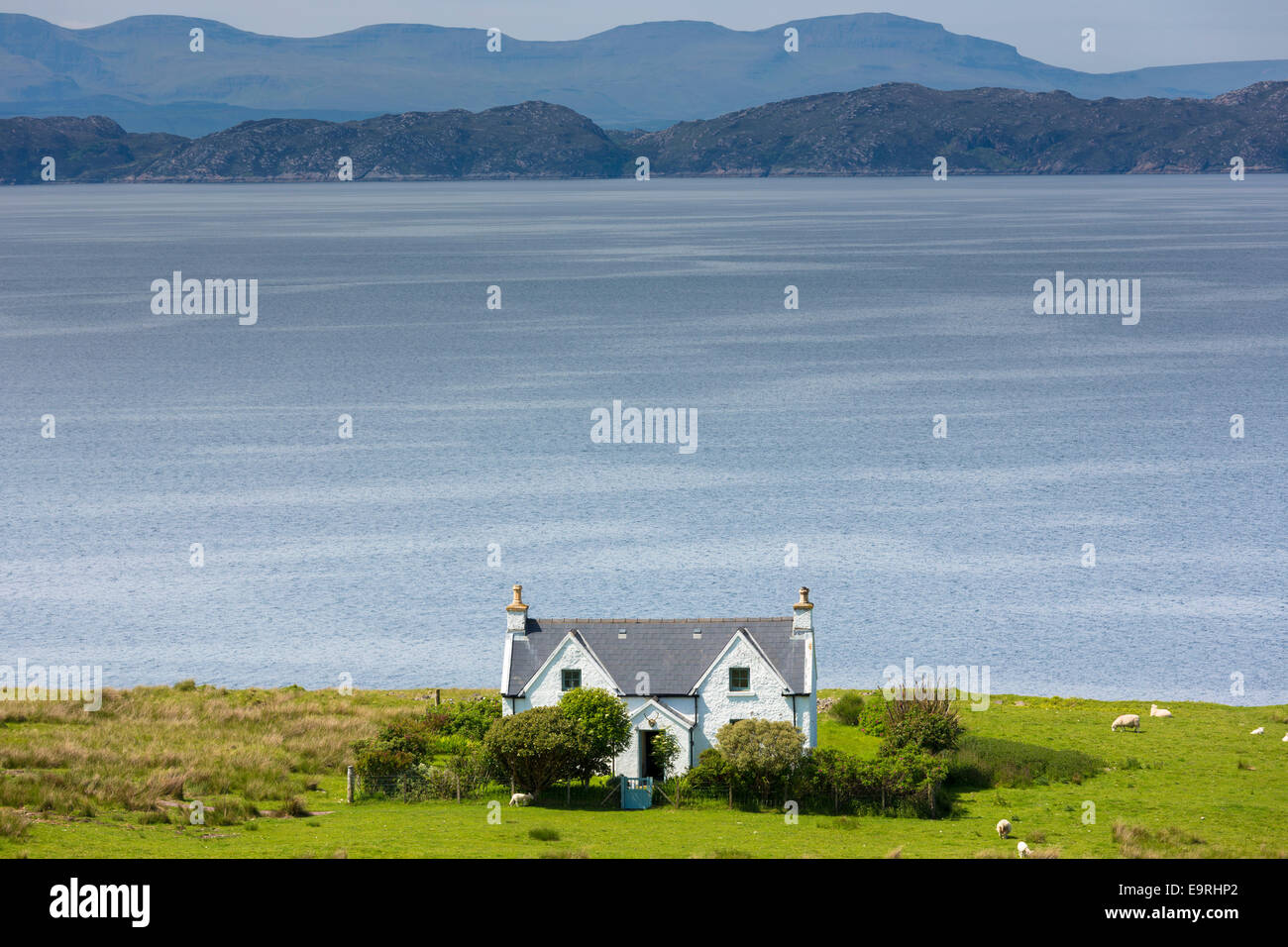 Traditionelle schottische Bauernhaus Haus und Hof auf Wester Ross coastal Trail in der Nähe von Applecross, in Nordwestküste Schottlands. Behi Stockfoto