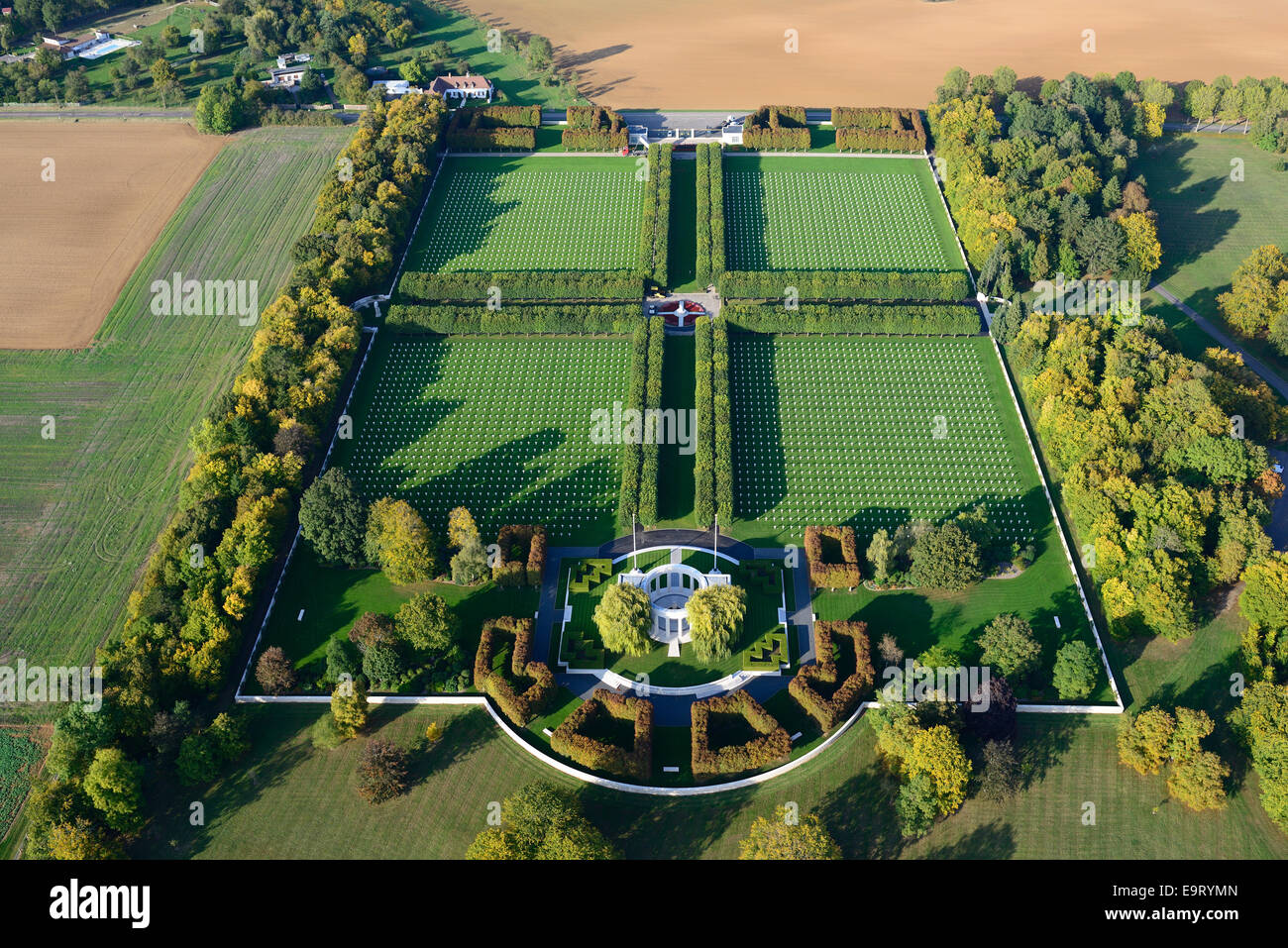 LUFTAUFNAHME. St. Mihiel American Cemetery, letzte Ruhestätte gefallener Soldaten im Ersten Weltkrieg. Thiaucourt, Meurthe-et-Moselle, Lothringen, Grand Est, Frankreich. Stockfoto