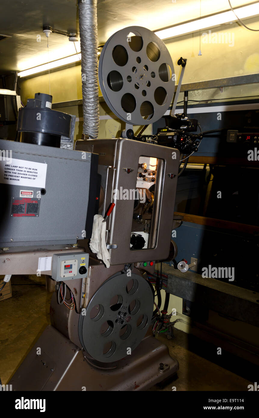 35mm Filmprojektor im Filmhouse Kino in Edinburgh, Schottland. Stockfoto