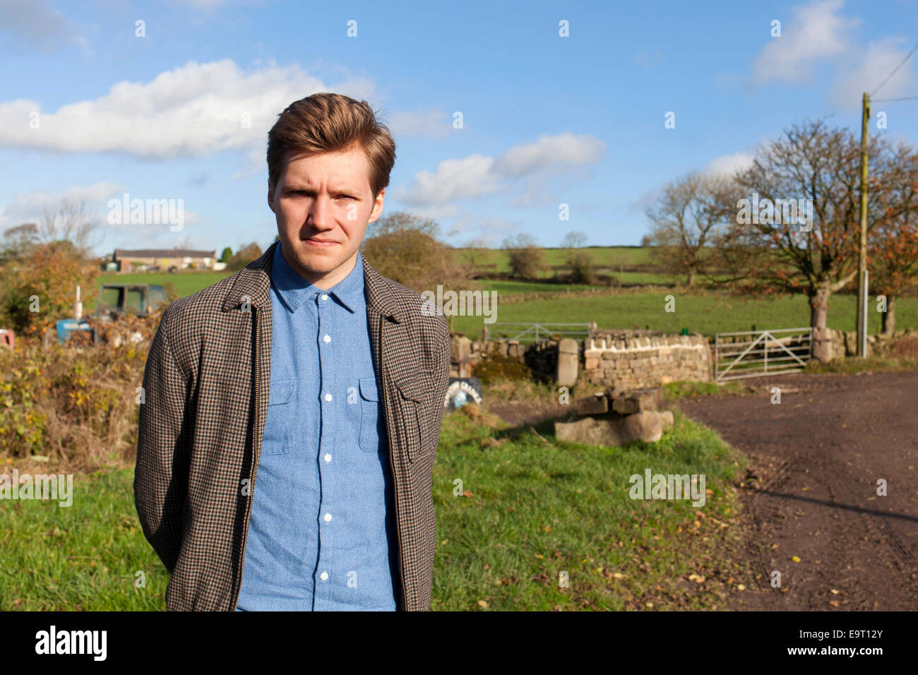 Ein Teenager in einem ländlichen Bauerndorf in Großbritannien leben Stockfoto