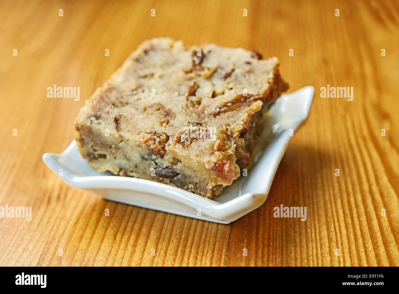Bodding - traditionelle belgische Dessert aus altem Brot, Rosinen, Milch, brauner Zucker und Eiern Stockfoto