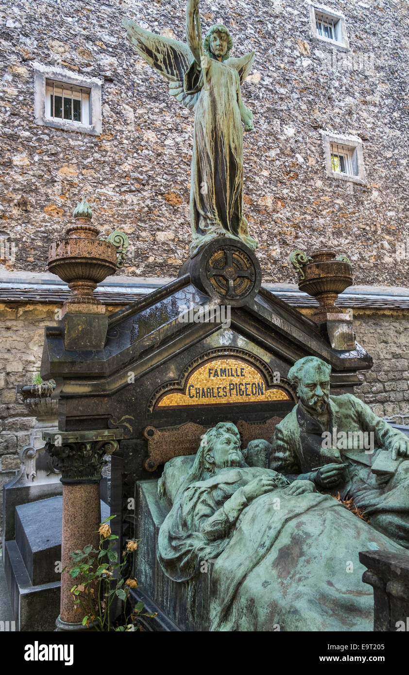 Grab der Familie Mitglieder der Erfinder und Unternehmer Charles Taube, Friedhof Montparnasse, Paris, Ile de France, Frankreich Stockfoto