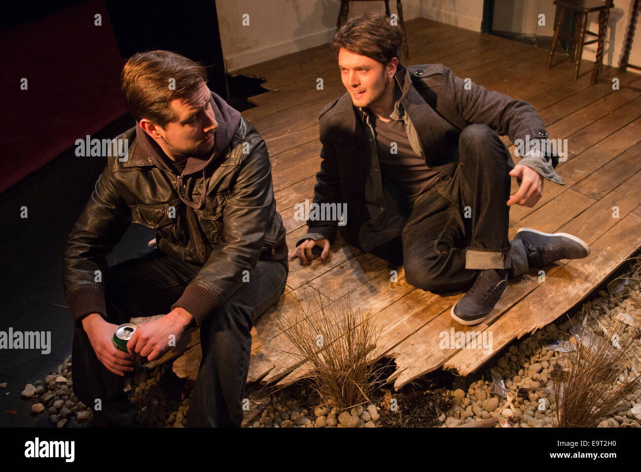 Die preisgekrönten spielen "Coolatully" von Fiona Doyle, Finborough Theatre, London. Mit Kerr Logan als Kilian. Stockfoto