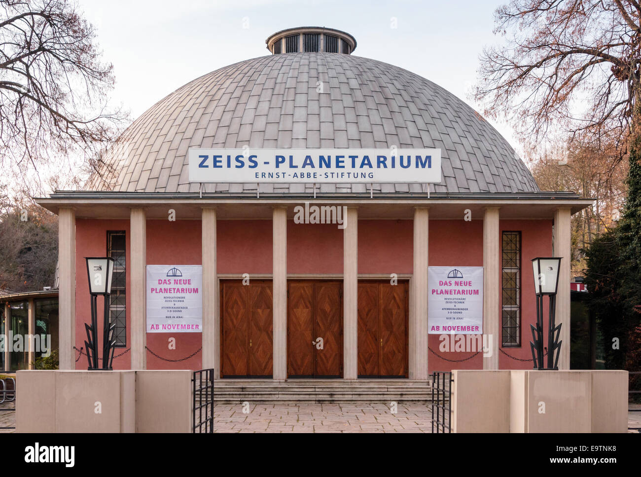 Außenansicht der Zeiss-Planetarium Jena, Thüringen, Deutschland Stockfoto