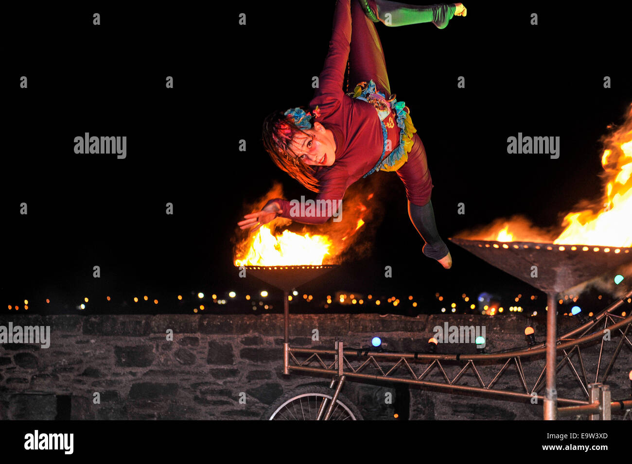 Stock Foto - Outdoor Zirkuskünstler. © George Sweeney/Alamy Stockfoto