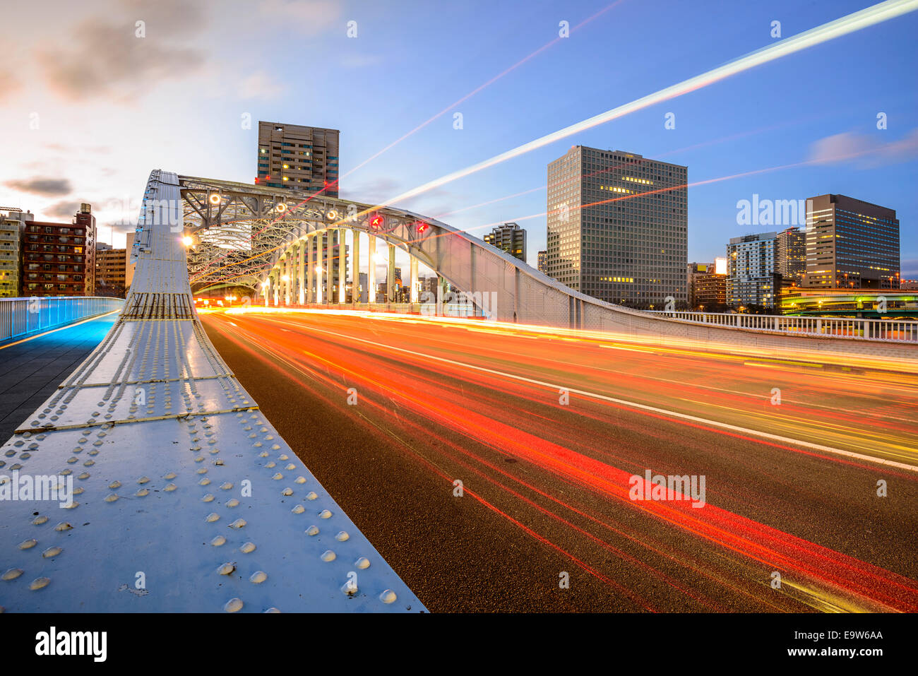 Tokyo, Japan Stadtbild und Straße Verkehr. Stockfoto