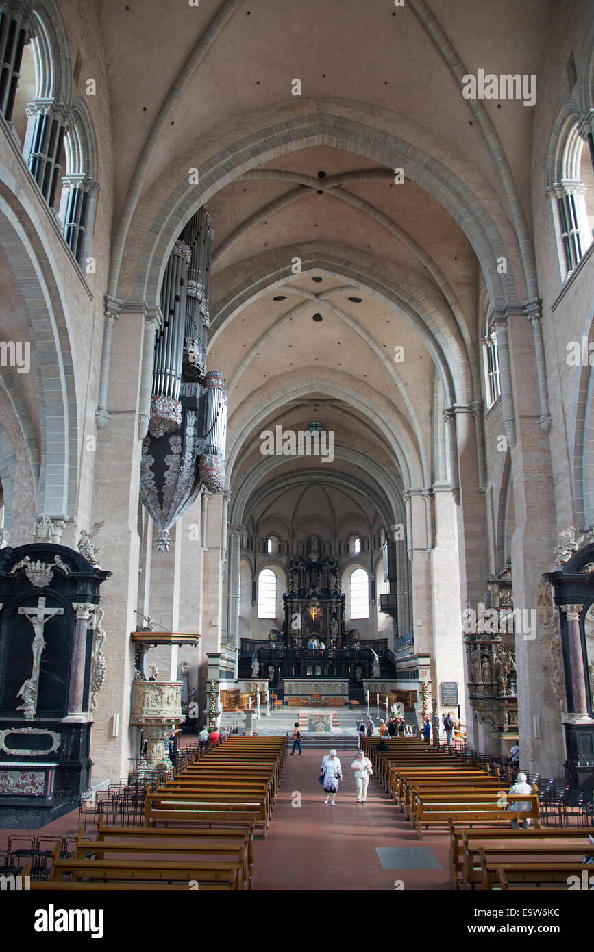 Innenraum St. Peter Dom Trier oberen Moseltal Deutschland Stockfoto