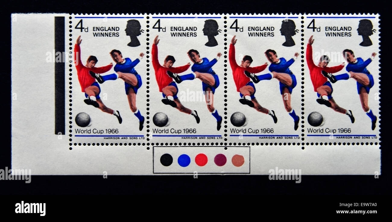 Briefmarken. Great Britain. Königin Elizabeth II. Fußball World Cup, England Gewinner. 1966. Ampel Viererblock. Stockfoto