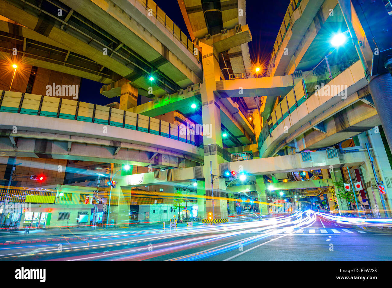 Stadtbild und Expressway Kreuzung, Tokio, Japan. Stockfoto