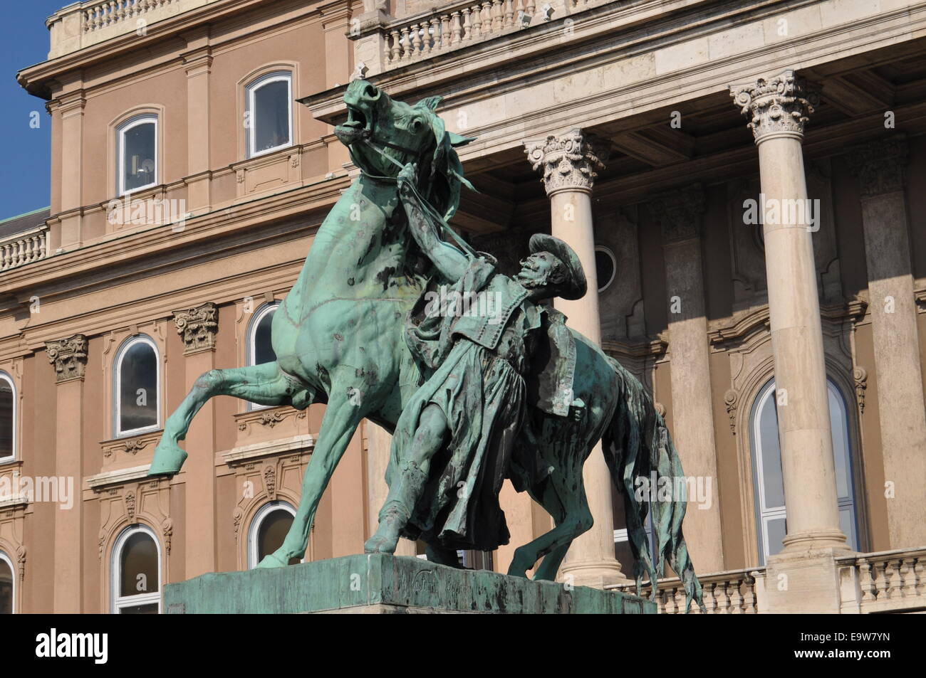 Statue von Horseherd außerhalb der Ungarischen Nationalgalerie, Teil des königlichen Palastes, Budaer Burg in Budapest Stockfoto