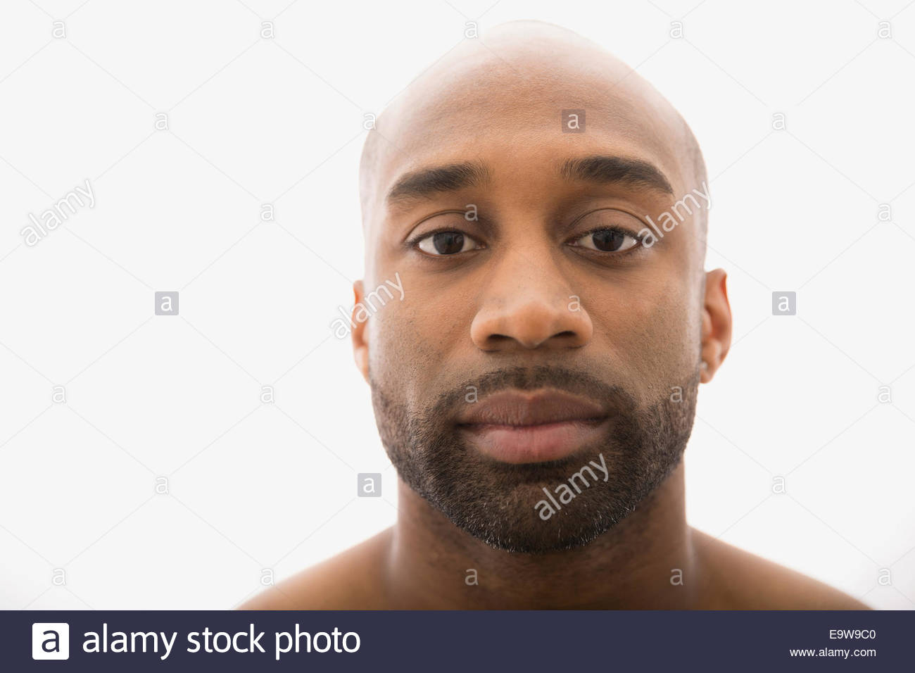 Porträt von ernster Mann mit Bart hautnah Stockfoto