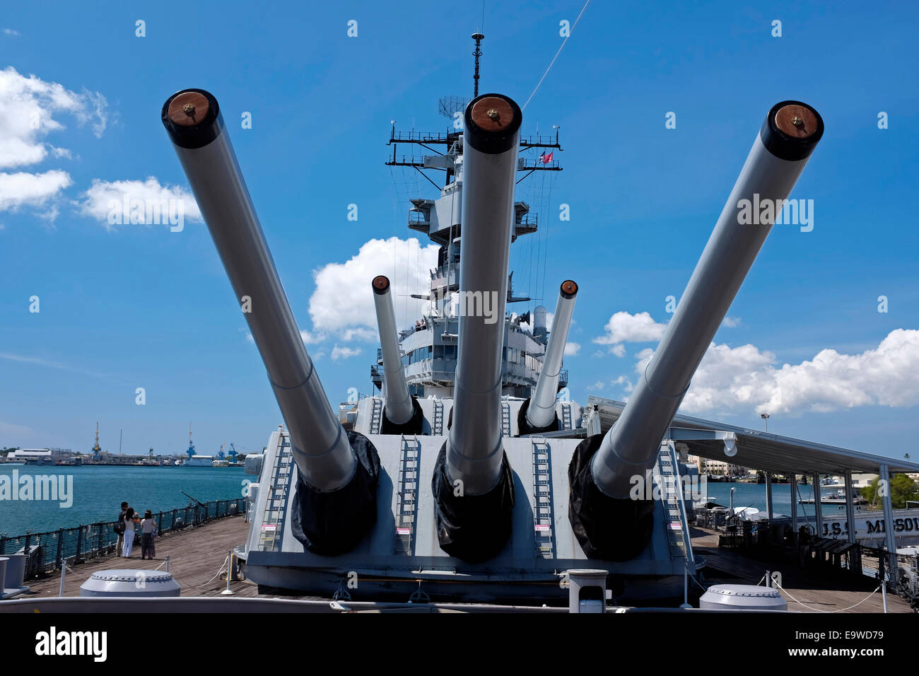 16-Zoll-Gewehren von der USS Missouri in Pearl Harbor, Hawaii Stockfoto