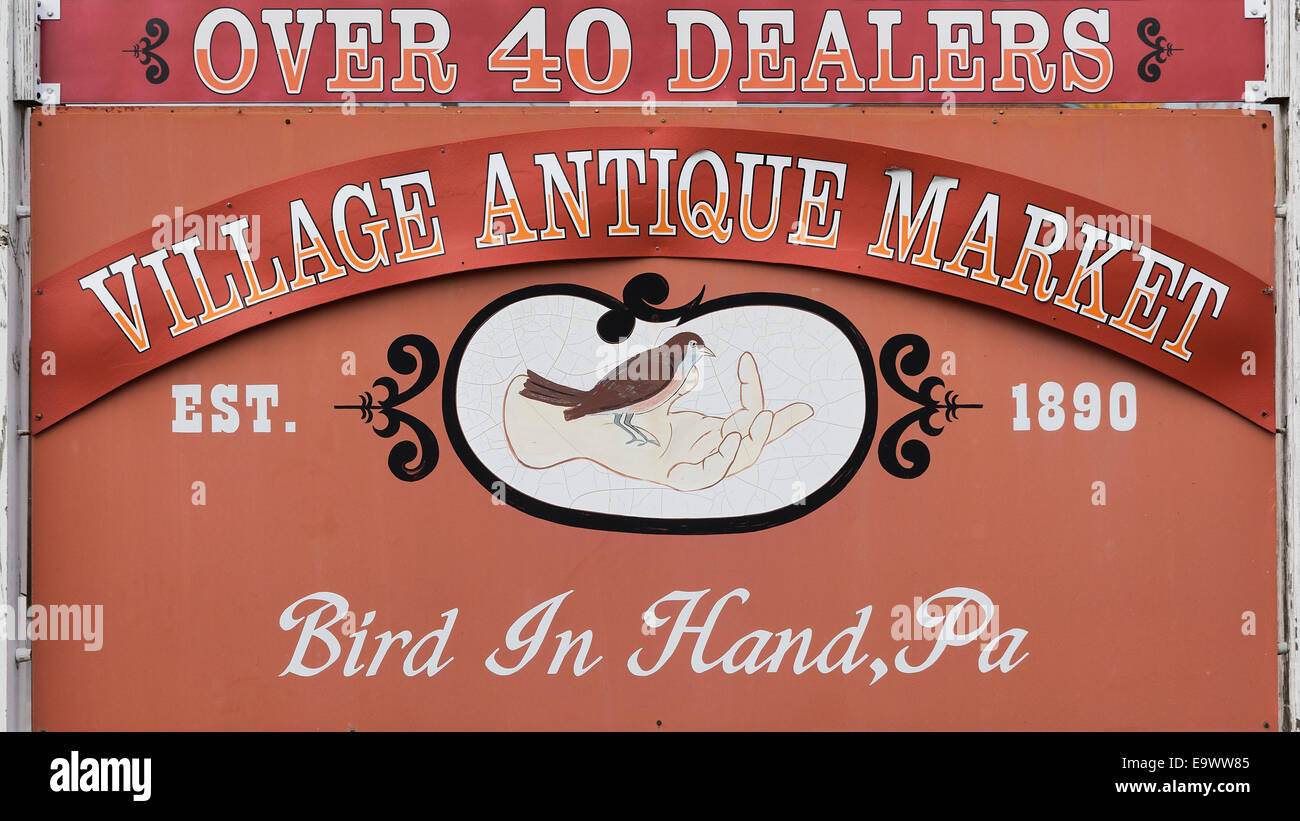 Zeichen für Antikmarkt, Bird in Hand, Pennsylvania, USA Stockfoto