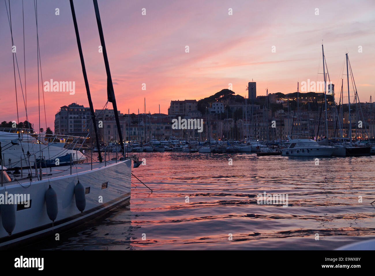 Altstadt in ´ Abend, Cannes, Cote Azur, Frankreich Stockfoto