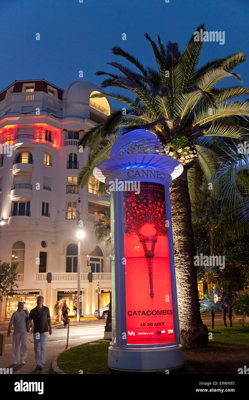 Abend an der Strandpromenade, Cannes, ´ Cote Azur, Frankreich Stockfoto