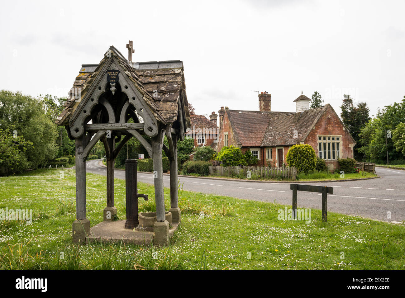 Das Bohrloch im Dorf Leigh in Surrey, Großbritannien Stockfoto