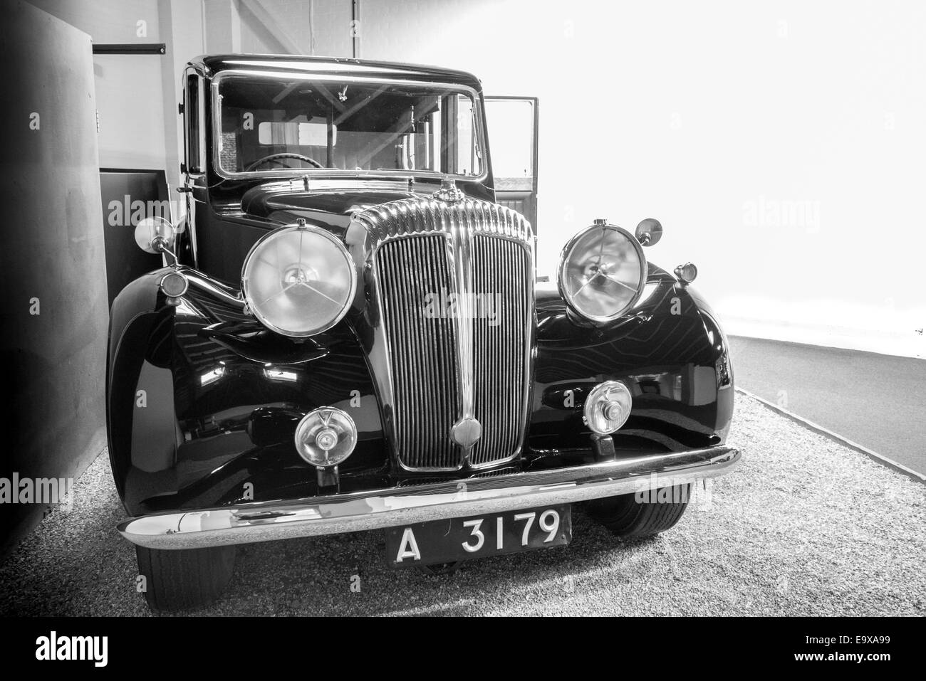 Daimler Limousine 4 Liter, 1947 in Stallungen des königlichen Hauses in Sandringham, Norfolk, England. Stockfoto