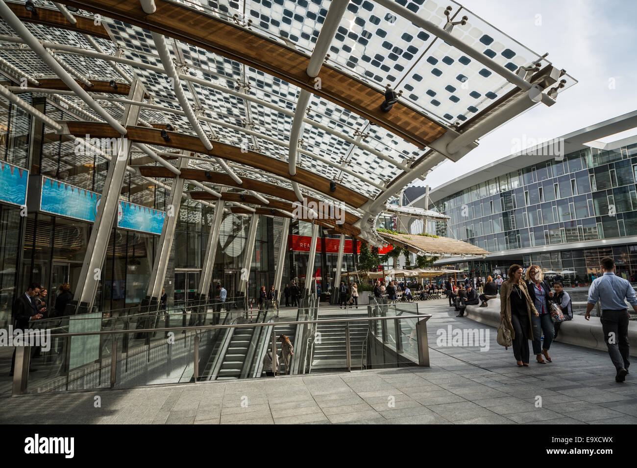 Mailand, Italien, Porta Nuova Geschäftsviertel, Piazza Gae Aulenti (Gae Aulenti Quadrat) Stockfoto