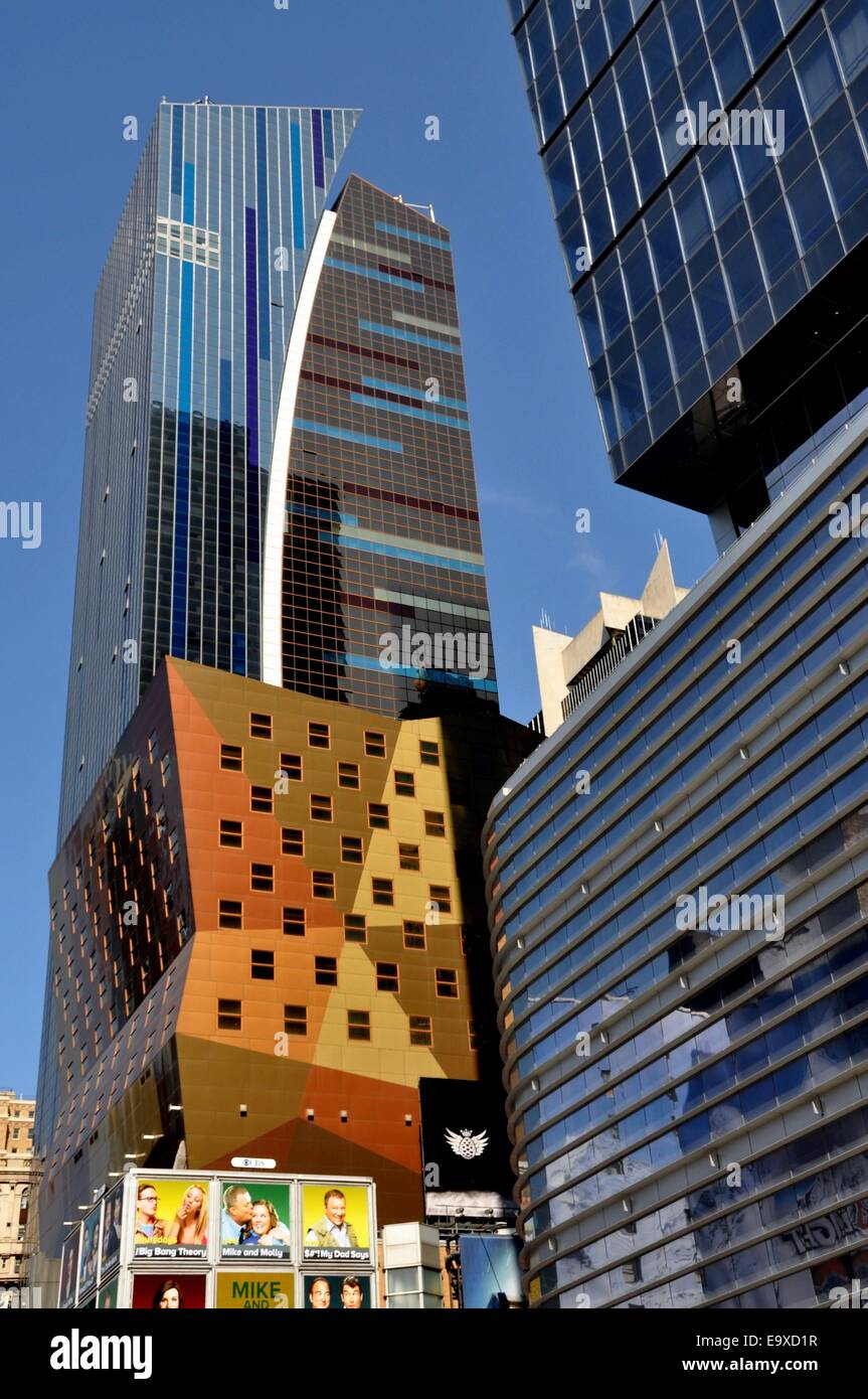 NYC: Die bunten, futuristische Westin Hotel Turm an der West 43rd Street und 8th Avenue Stockfoto