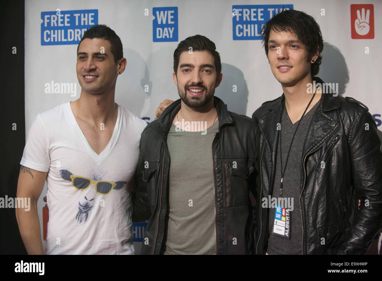 Calgary, Alberta, Kanada. 3. November 2014. Chart-topping, Juno nominierten kanadischen Pop-Rock-Band NEVERREST hat einen Auftritt auf dem roten Teppich für wir Tag 2014, Bild (L, R) Credit: Baden Roth/ZUMA Draht/Alamy Live News Stockfoto
