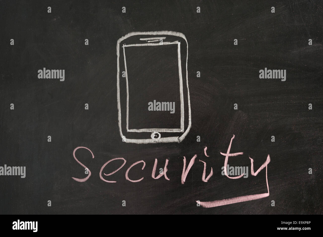 Sicherheitswort mit Handy auf Tafel Stockfoto