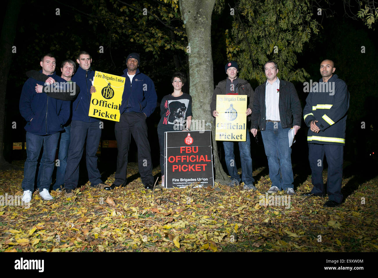 31.10.14. MANCHESTER, England.   Feuerwehr beginnen ein viertägigen Streiks in einem Rechtsstreit über Renten. Stockfoto