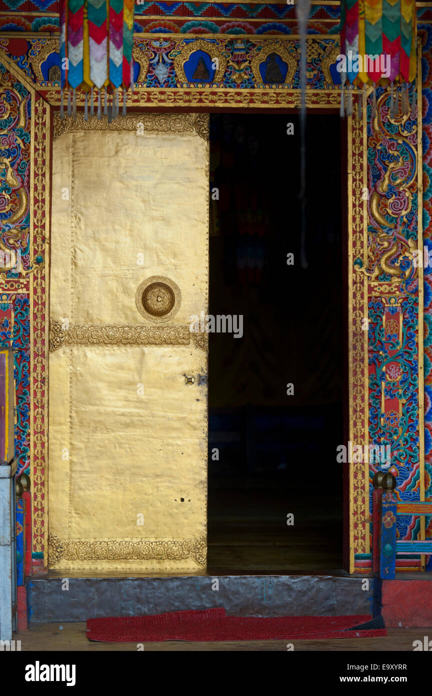 Architekturdetail des Einganges in Wangdue Dzong, Wangdue Phodrang, Bhutan Stockfoto