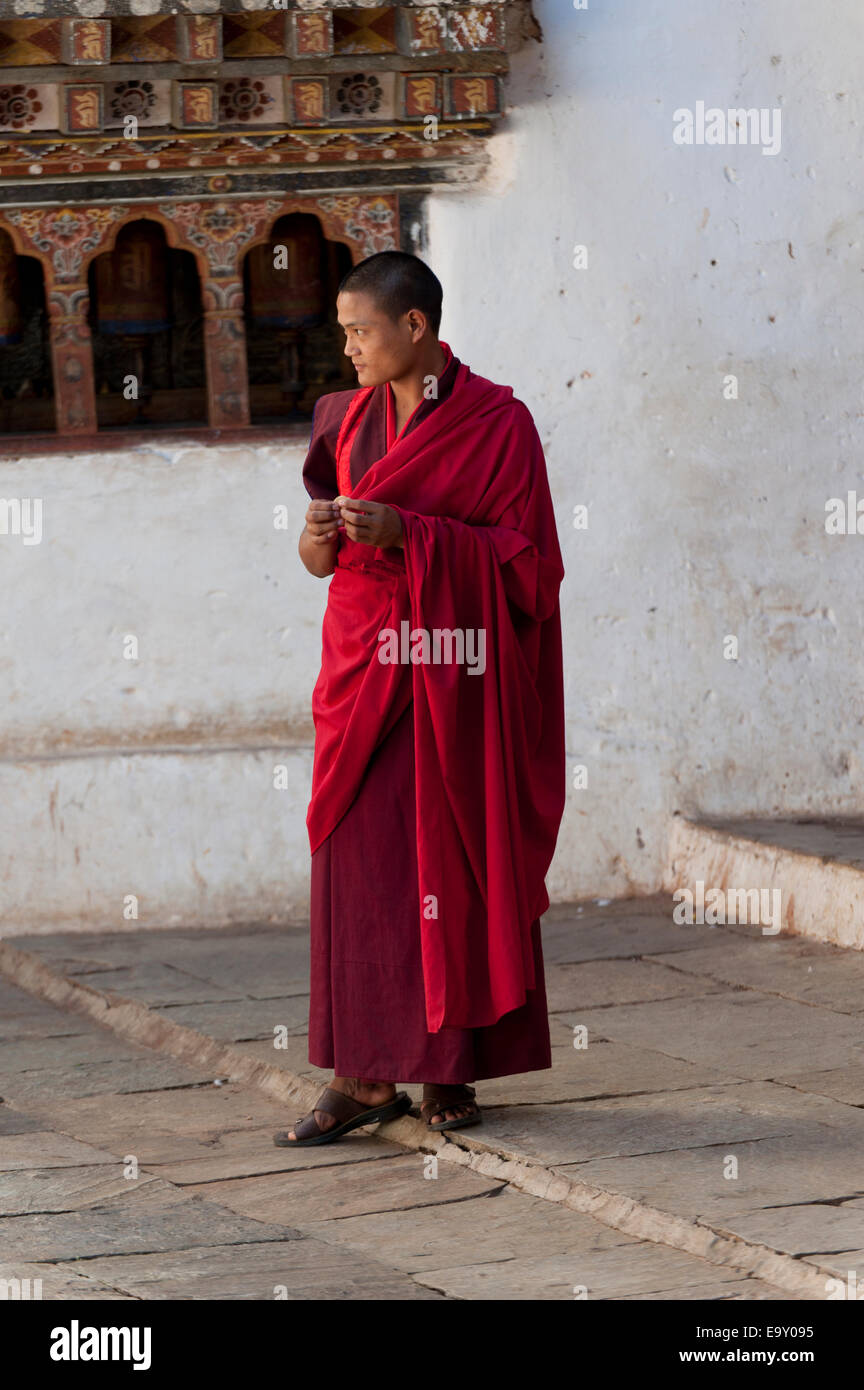 Mönch in Wangdue Dzong, Wangdue Phodrang, Bhutan Stockfoto