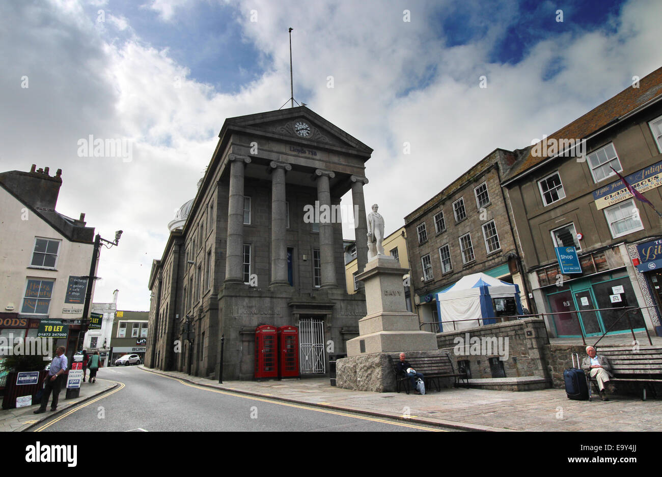 Humphrey Davy Statue Und Markt Haus Lloyds Bank Website Markt