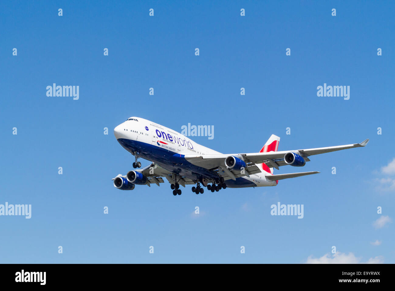 British Airways Boeing 747-436, G-CIVD, auf ihren Ansatz für die Landung in London Heathrow, England, UK Stockfoto